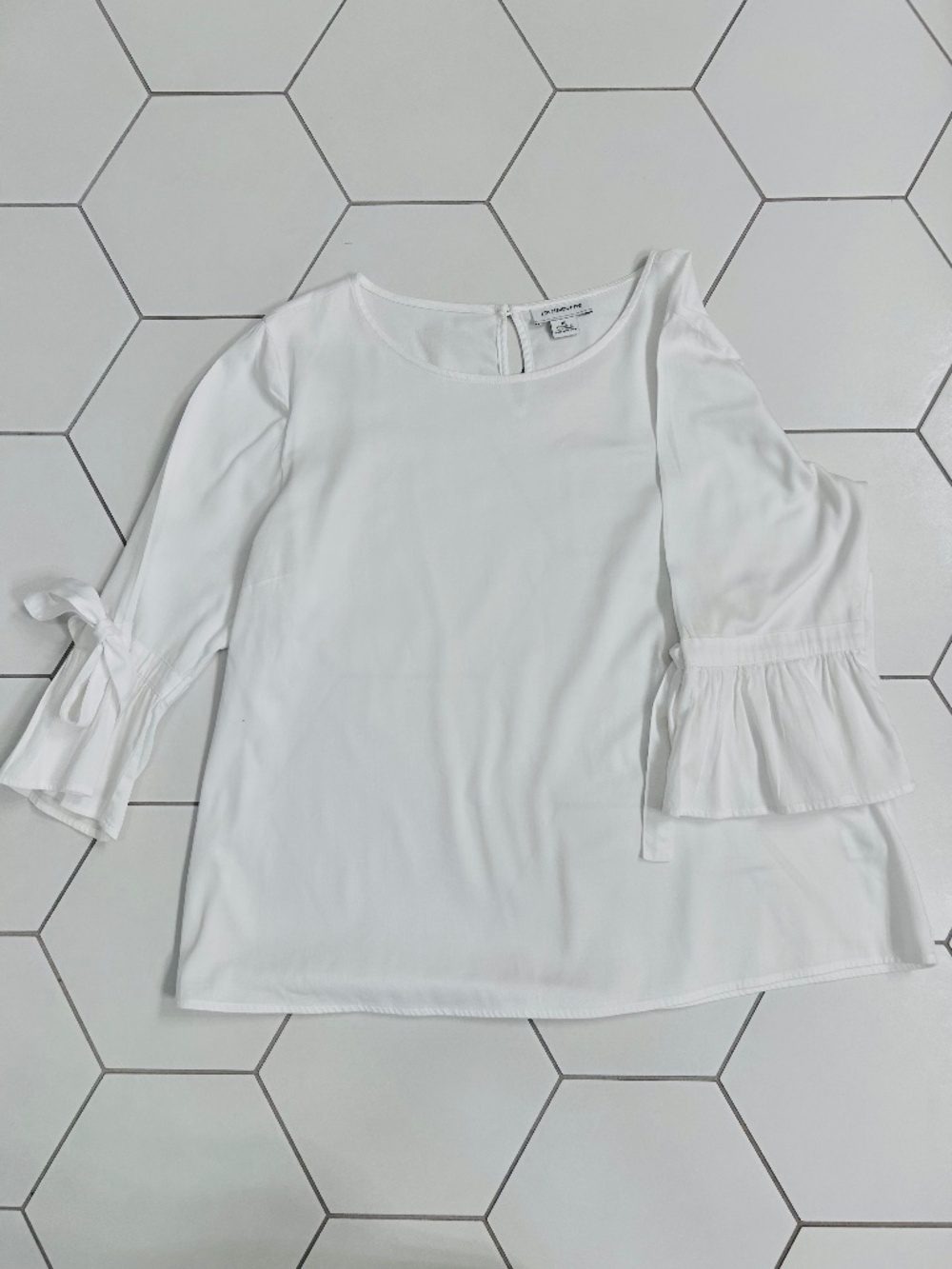 Liz Claiborne White Bell Sleeve Top, Size XL